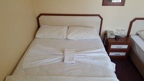 Premium bedding, laptop workspace, free WiFi - LEMAN AKÇAY OTEL (Edremit)