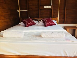 Deluxe Room - De Perla Resort (Pottuvil)