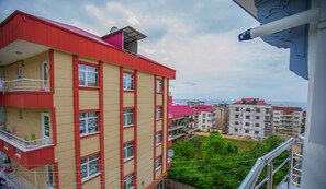 شقة كلاسيكية - غرفتا نوم | إطلالة الغرفة