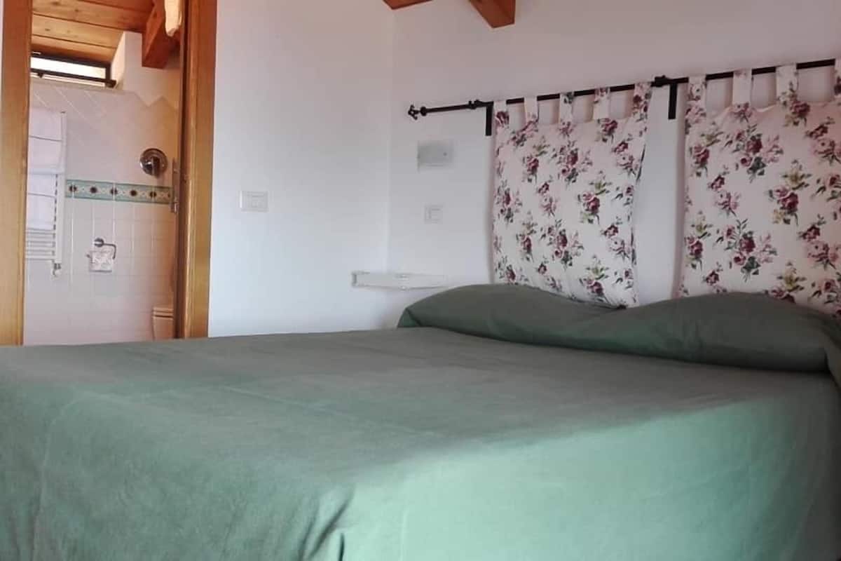 Family Double or Twin Room, Sea View | Minibar, desk, free WiFi, bed sheets