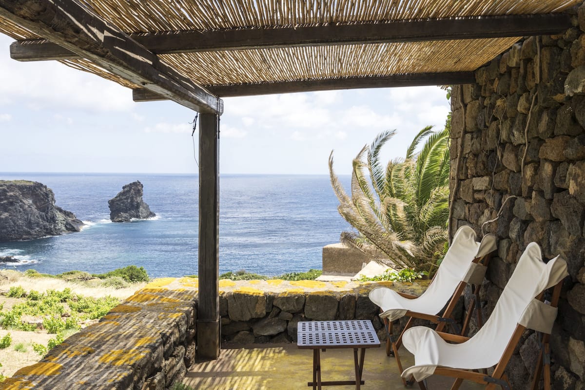 Classic Room | Balcony