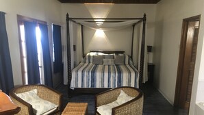 4 dormitorios, caja fuerte, cortinas opacas