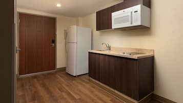 Fridge, microwave, stovetop