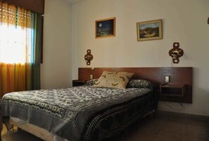 Standard Apartment | Free WiFi, bed sheets