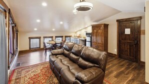 Suite, 1 Bedroom | Living area | 45-inch Smart TV with digital channels, TV, streaming services - Zion Cliff Lodge (Hildale)