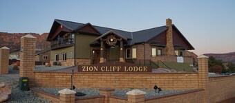 錫安懸崖旅館