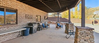 Zion Cliff Lodge