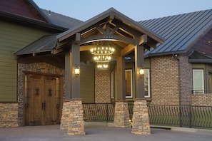 Suite, 1 Bedroom | Exterior detail