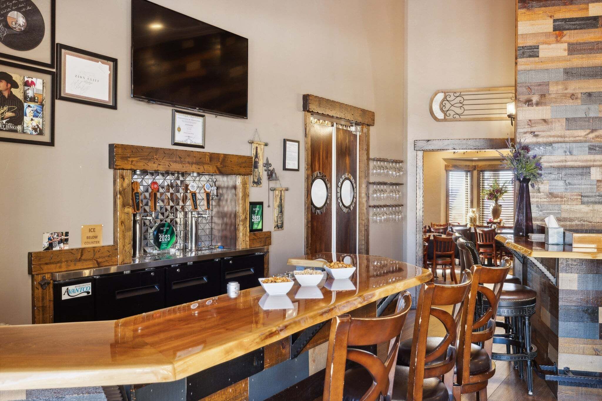 Studio | Dining