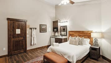 Room, 1 Bedroom | Egyptian cotton sheets, premium bedding, down comforters, pillowtop beds