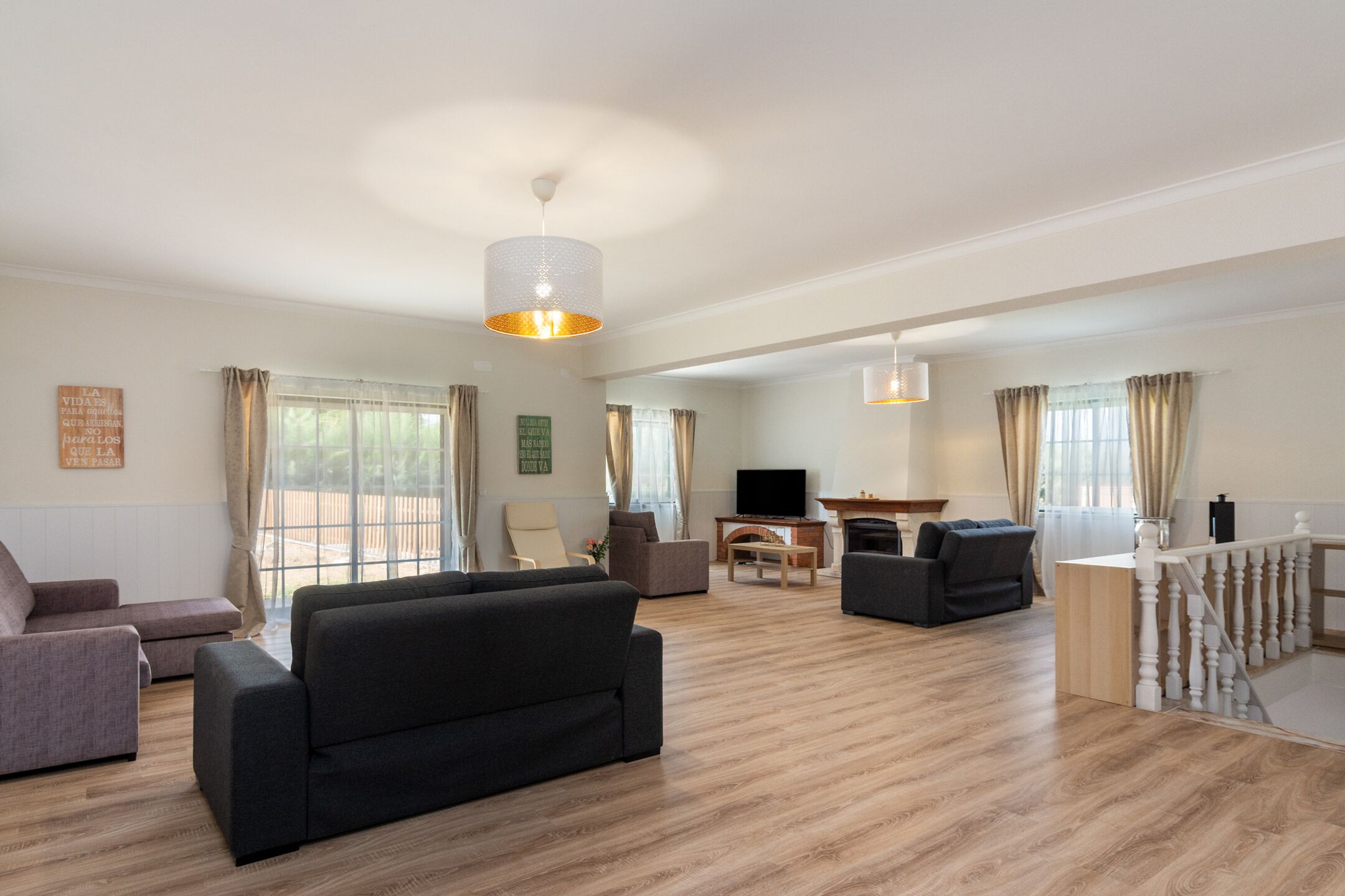 Smart TV, fireplace, table football, ping pong