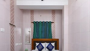 Egyptian cotton sheets, premium bedding, down duvets, memory-foam beds - GREEN GALAXY (Chennai)