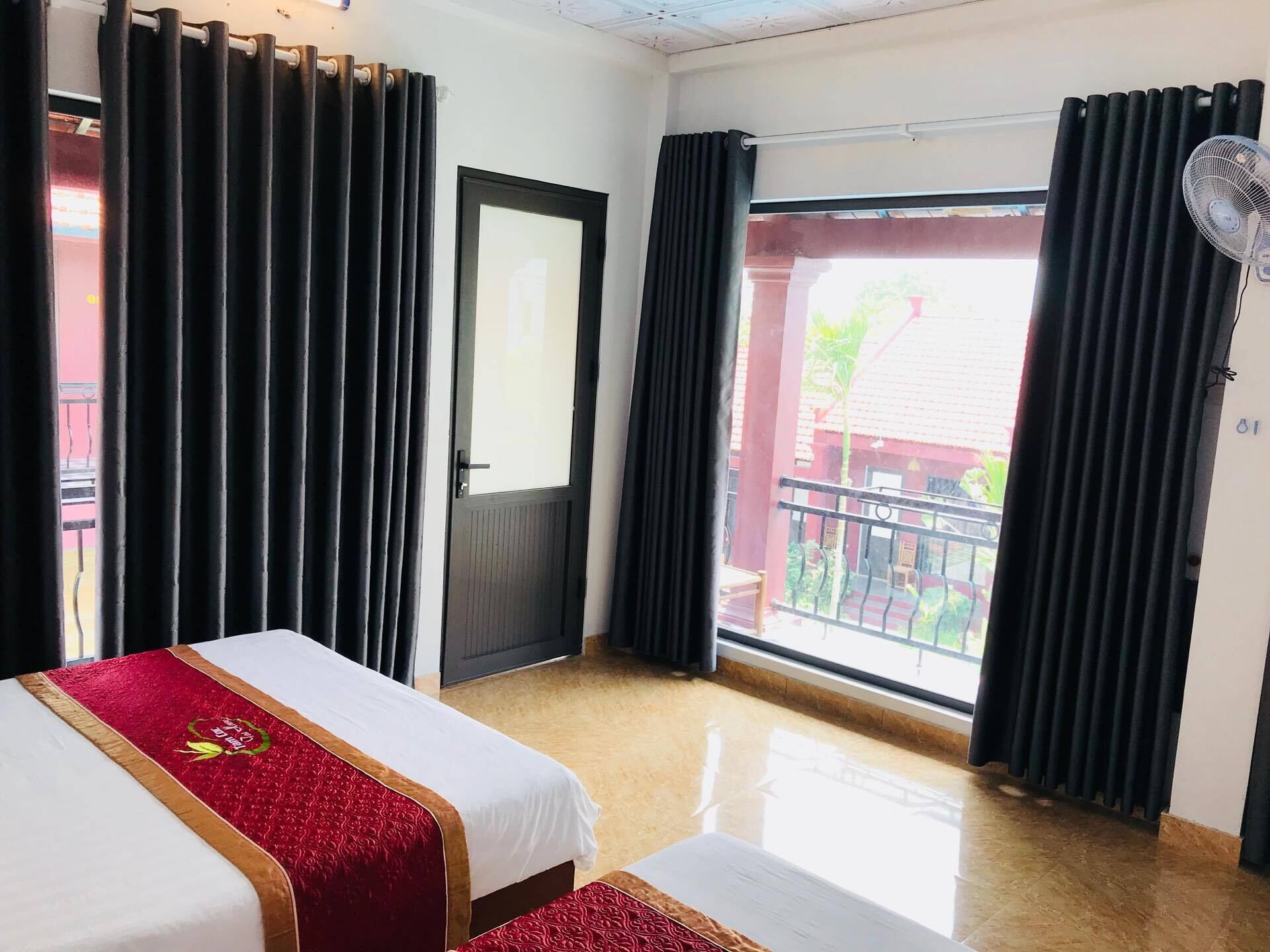 Family Room, Balcony | Hypo-allergenic bedding, minibar, desk, blackout curtains