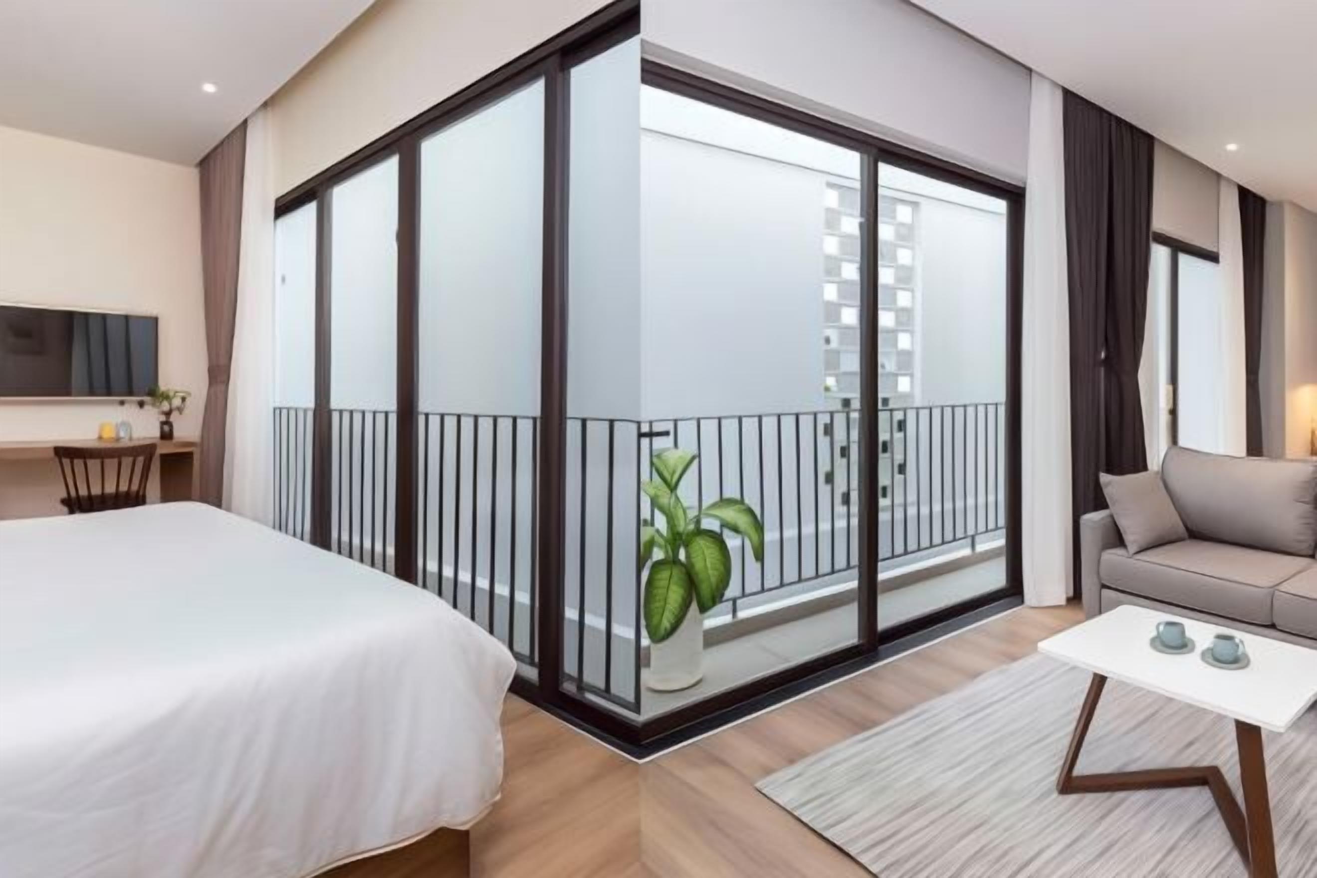 Bureau, espace de travail pour ordinateur portable