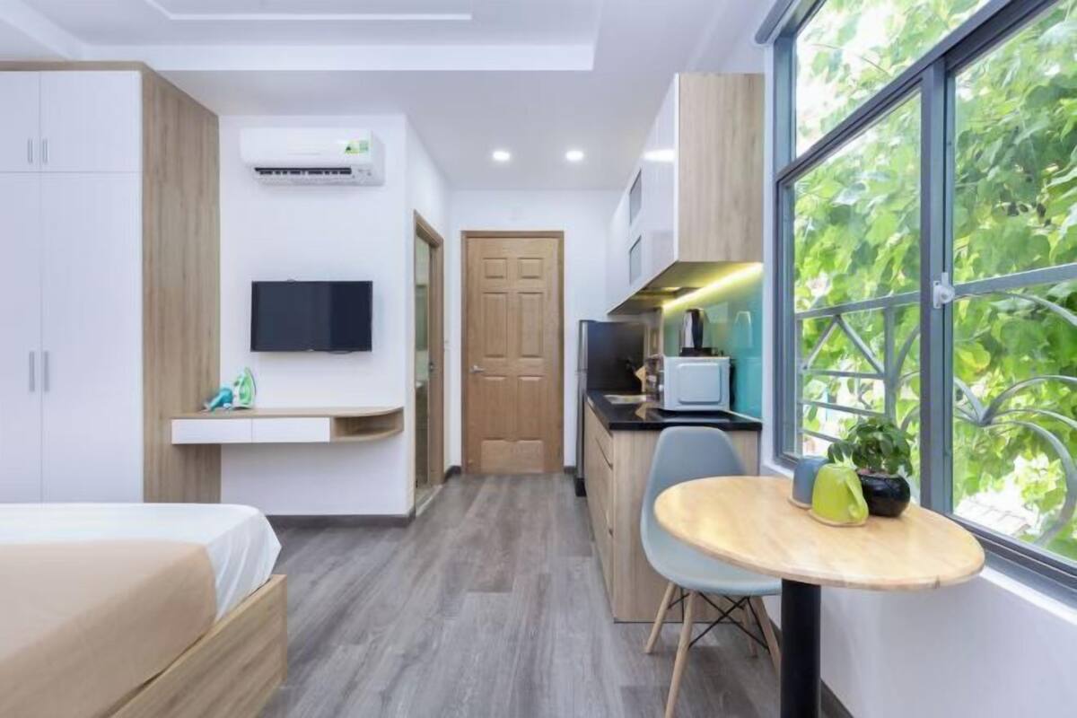 Desk, laptop workspace, iron/ironing board, free WiFi