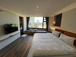 842 Seaview Superior Family Apartment | Minibar, individually decorated, individually furnished, desk - The Seaside B&B (Hualien City)