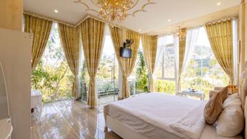 Panoramic Double Room, 1 King Bed, Garden View | Premium bedding, minibar, individually decorated, individually furnished