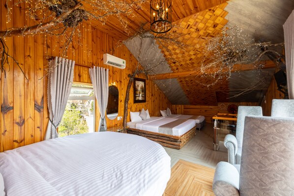 Chambre Triple Familiale, plusieurs lits, vue jardin