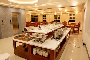 Breakfast buffet - Thanh Van Hotel (Quy Nhon)