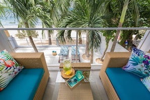 Daily continental breakfast for a fee - Sam-kah Karibu Beach House (Koh Samui)