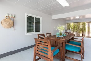 Kontinental frokost hver dag (THB 400 per person)