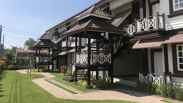 Exterior - Silver Lake Hotel (Nyaungshwe)