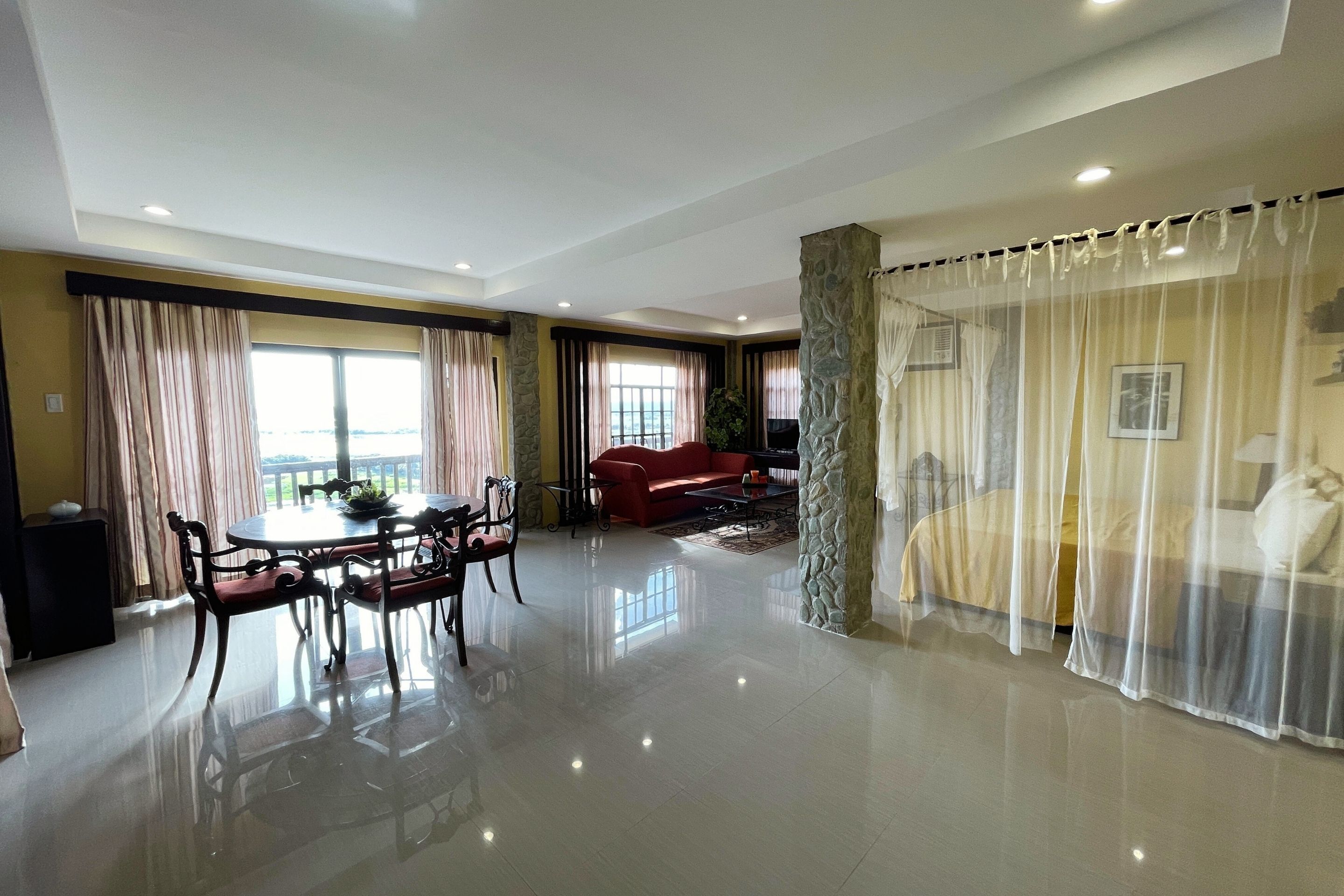 Presidential Suite | Iron/ironing board