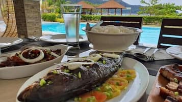 Se sirven desayunos, almuerzos y cenas