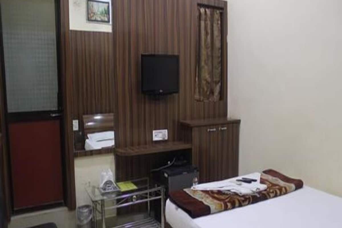 Deluxe Double Room | Soundproofing, rollaway beds, free WiFi