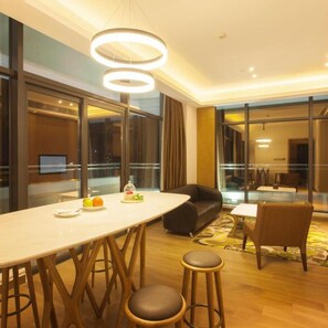 Suite Deluxe | Servicio a la habitación