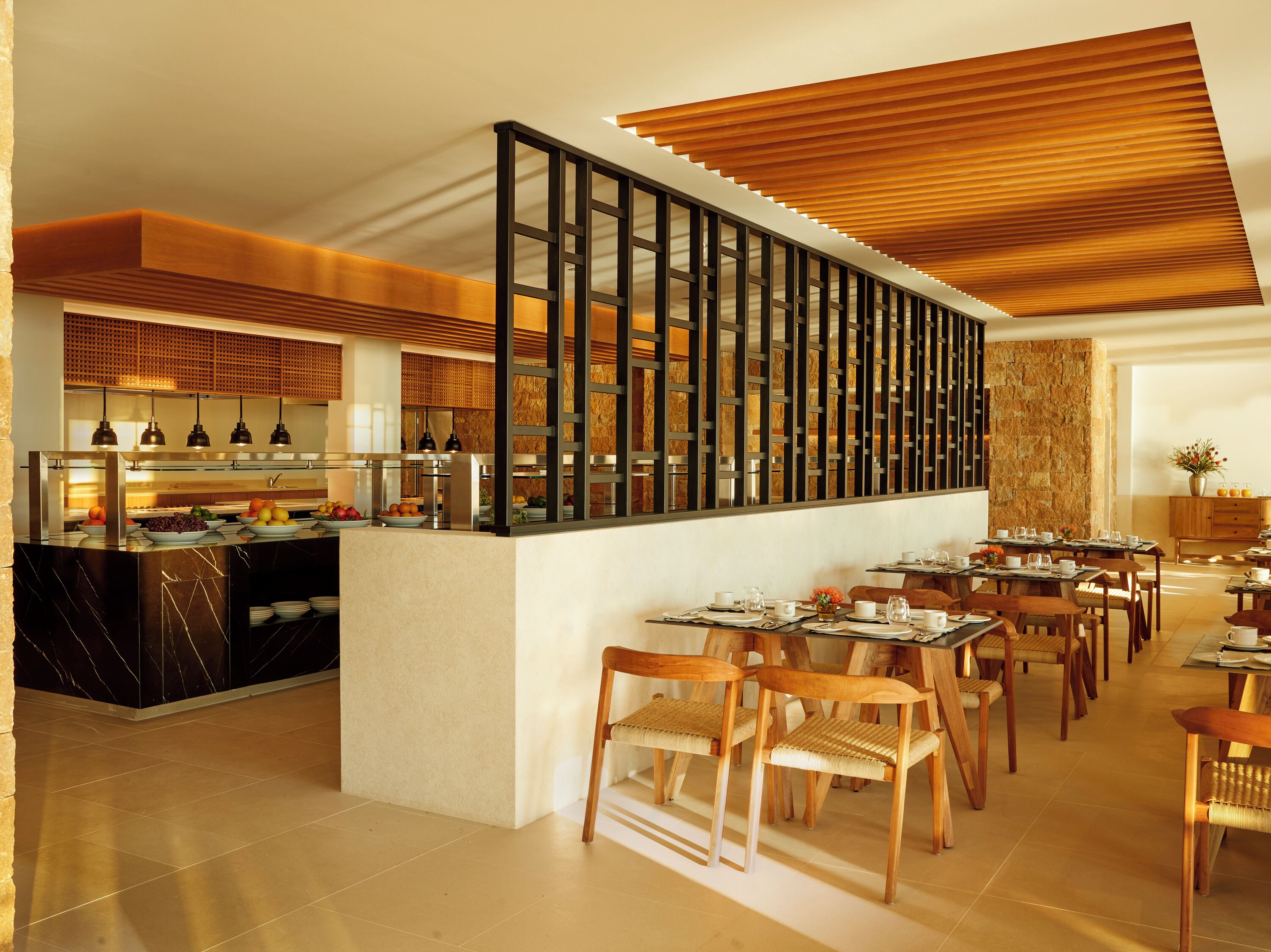 4 restaurants, breakfast, lunch, dinner served; international cuisine