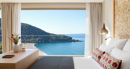 Elix, Mar-Bella Collection