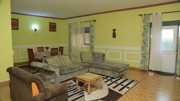 Room | Shared kitchen | Shared fridge, microwave