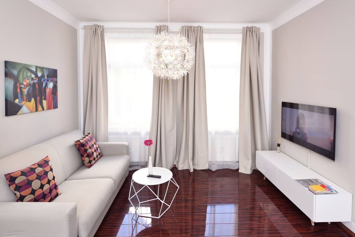 Economy Apartment | Living area | 44-inch Smart TV with cable channels, TV