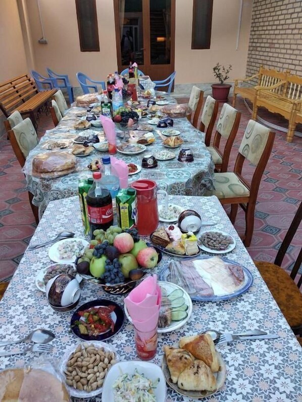 Desayuno bufé gratuito y diario