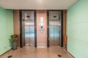 Interior detail - Hotel Alia Matraman (Jakarta)