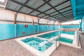 Indoor pool - Hotel Alia Matraman (Jakarta)