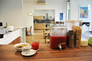 Daily cooked-to-order breakfast for a fee