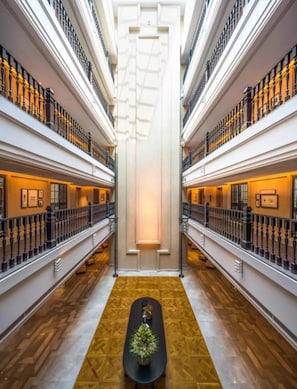 Interior - Yiu Teung Mansion (Chengdu)