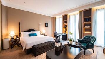 Deluxe Double Room, Garden View | Minibar, in-room safe, desk, blackout curtains