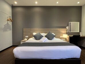 Superior Room, 1 King Bed, Non Smoking, Refrigerator | Desk, laptop workspace, blackout drapes, soundproofing