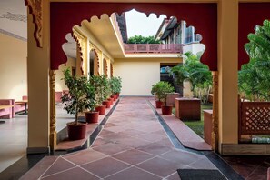 บริเวณภายนอก