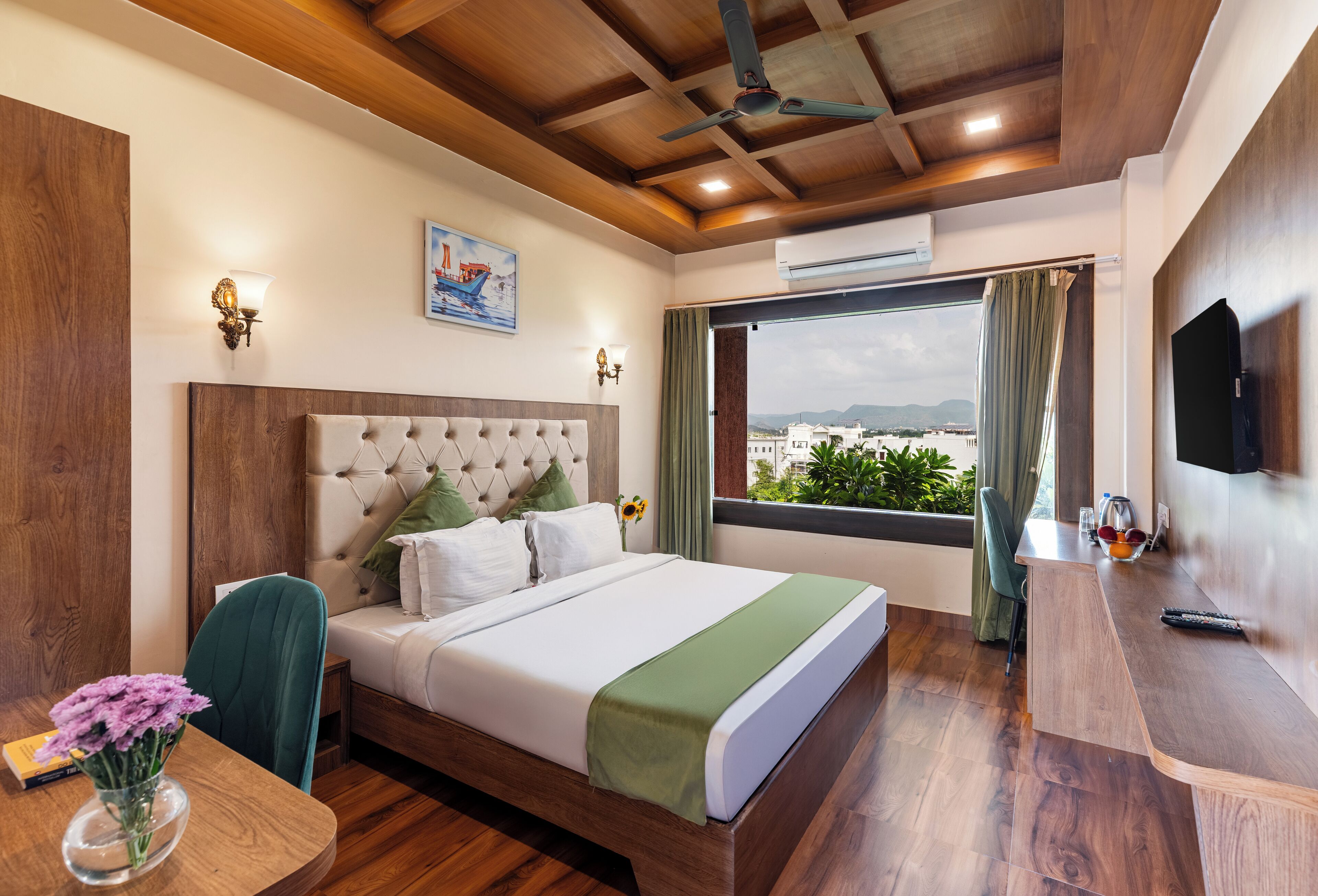 Super Deluxe Room | In-room safe, desk, blackout drapes, iron/ironing board