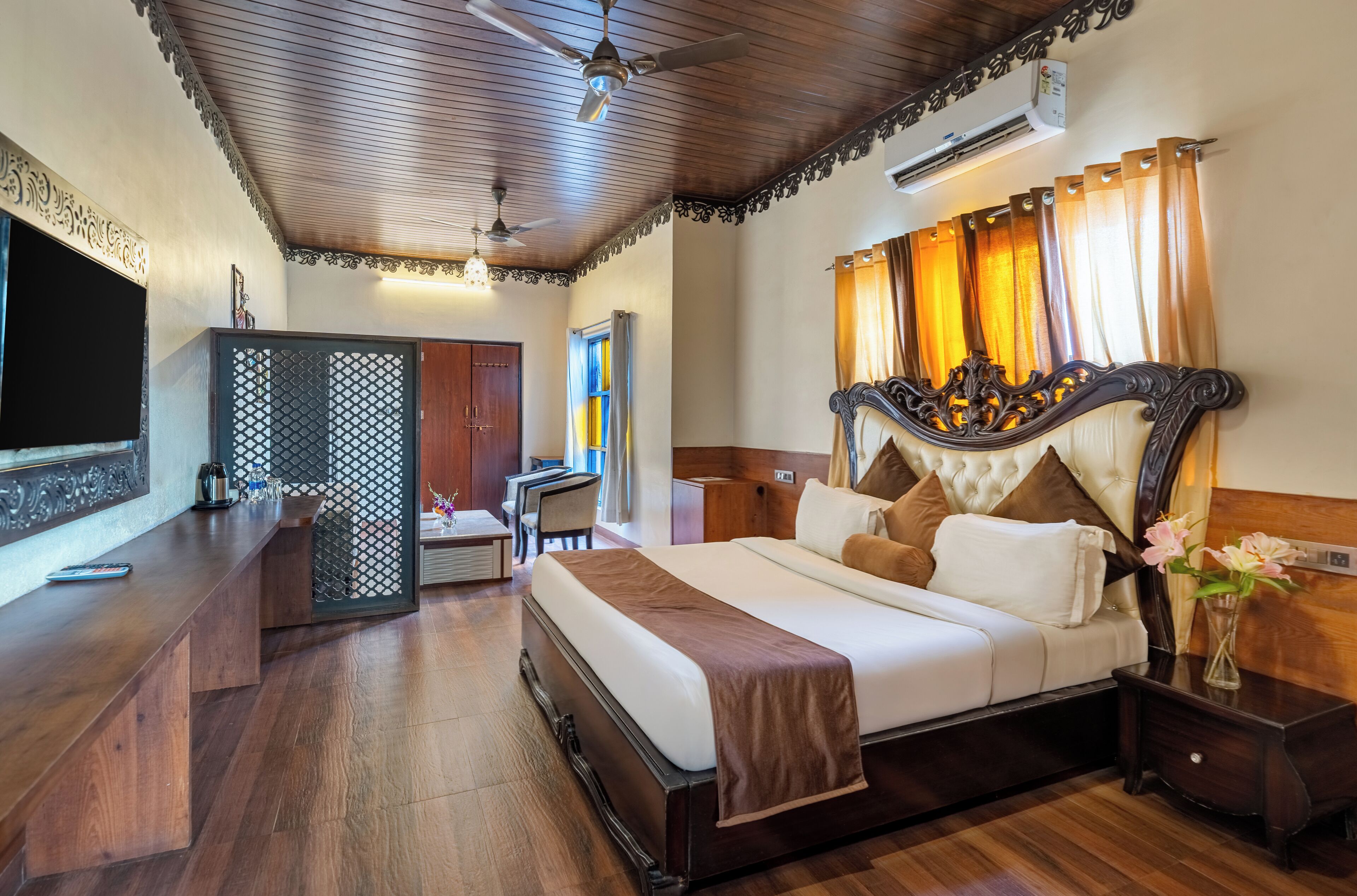 Maharaja Suite with Private Pool | In-room safe, desk, blackout drapes, iron/ironing board