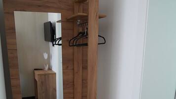 Kamar Single | Area keluarga | TV layar datar