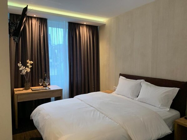 Desk, free WiFi, bed sheets - Millrather Brauhaus (Erkrath)