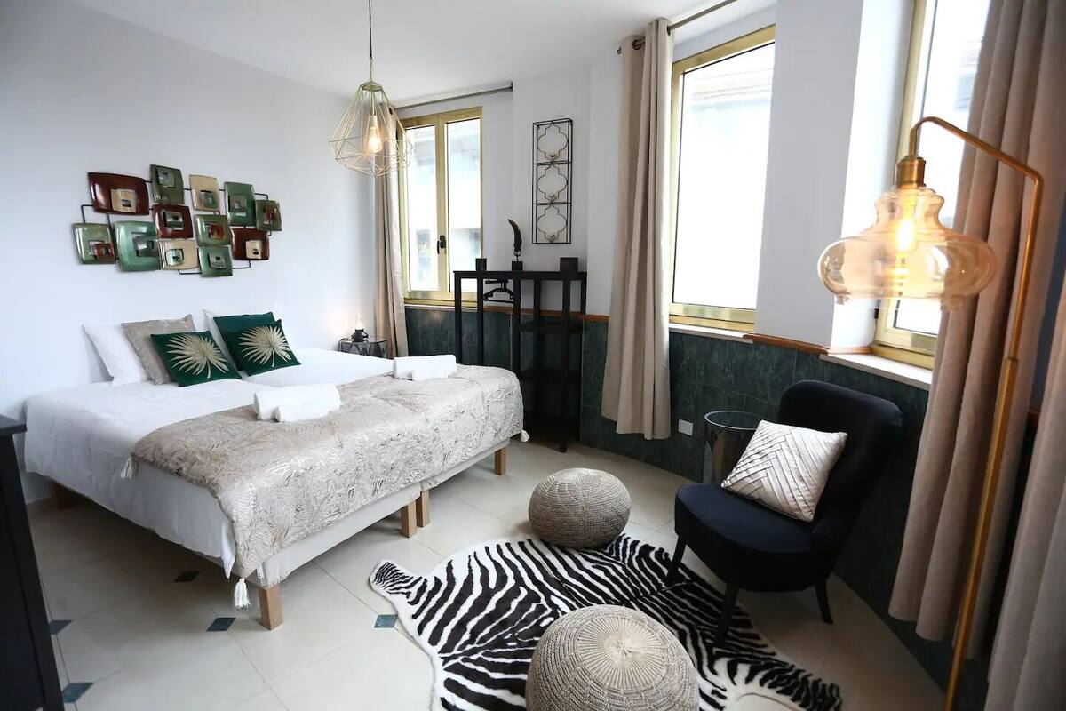 Appartement Deluxe | Rideaux d’obscurcissement, fer et planche à repasser