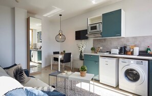 Family Apartment | Private kitchen - Yaad Mordechai (Jerusalem)