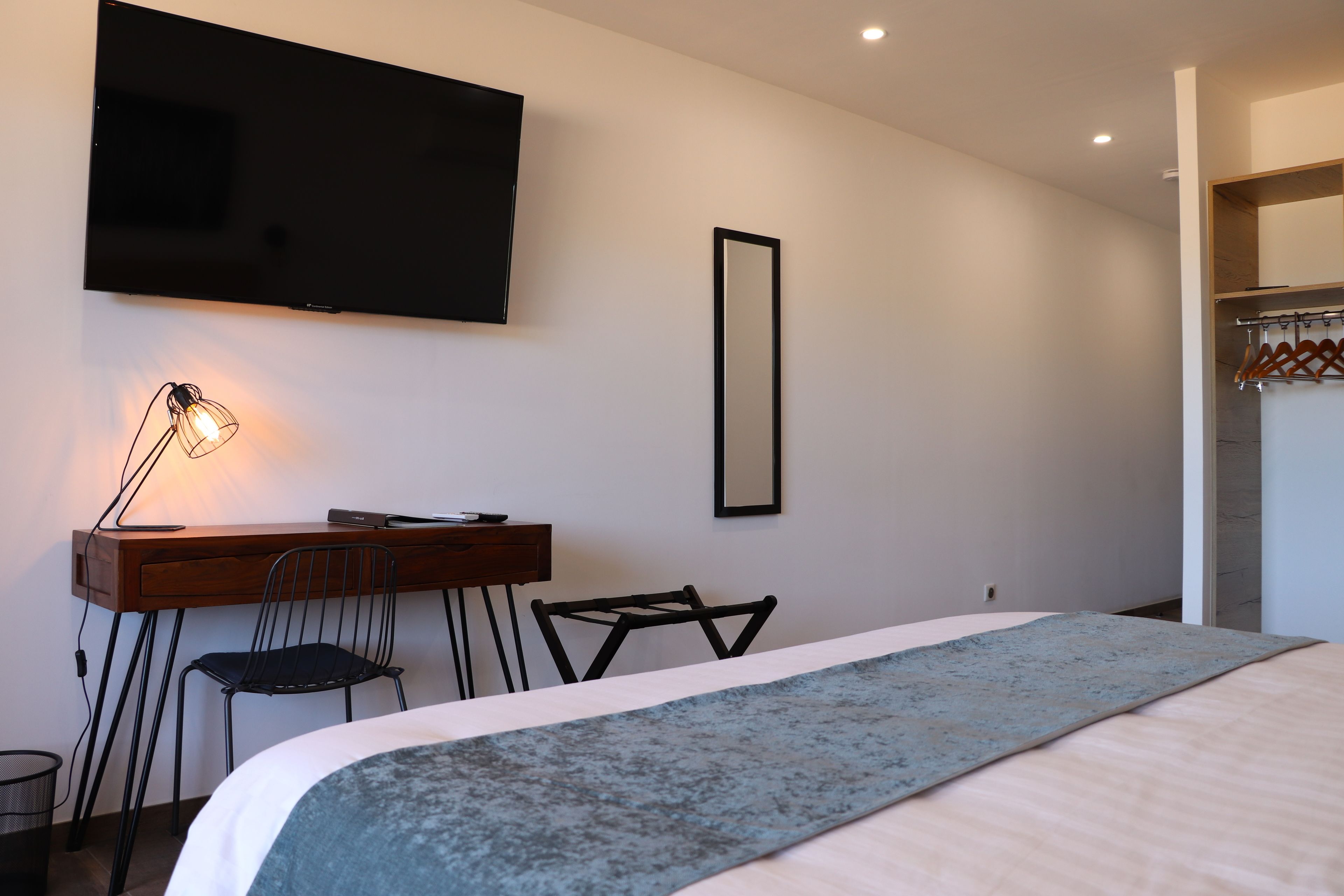 superior double room | television