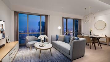 Executive Room, 2 Bedrooms | Living area